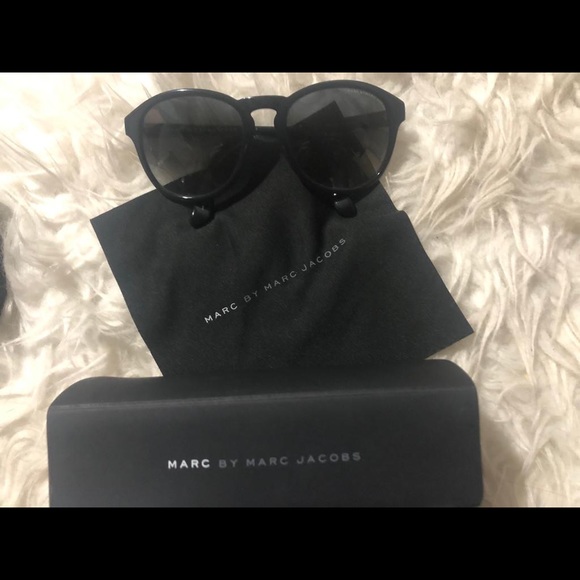 MARC JACOBS - Picture 4 of 6